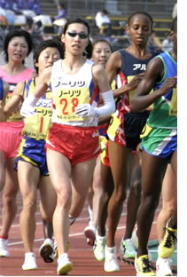 小﨑選手、6人抜きの快走で区間新記録!