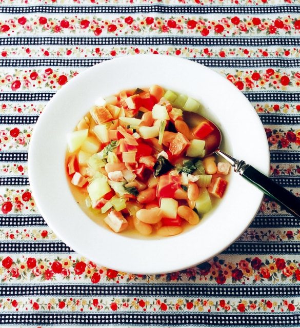 南仏風野菜の煮込みスープ