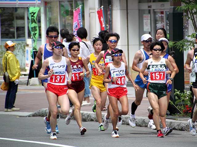 137 猪野選手 140 大内選手