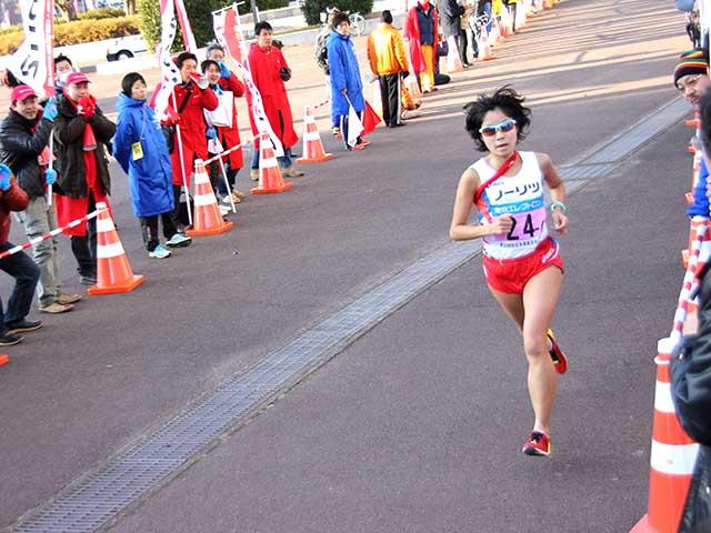 4区 24 中野選手