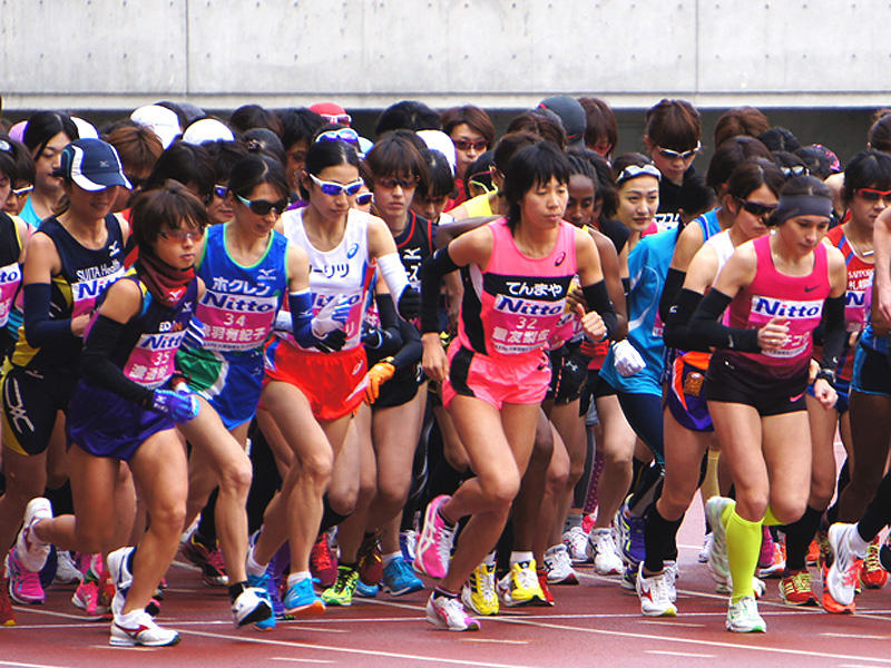 スタート 左から4番目 小﨑選手