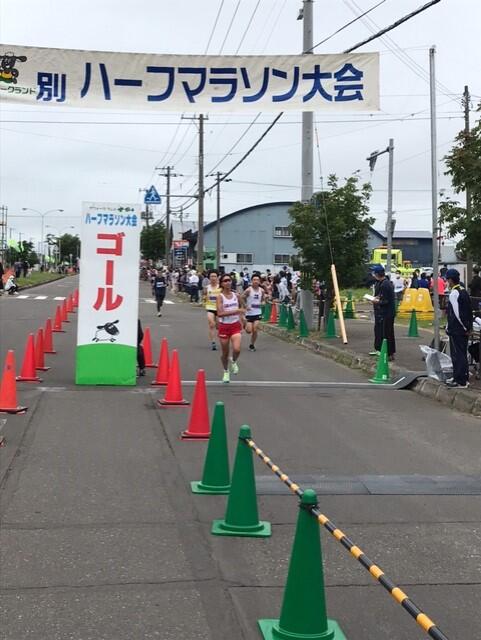 （10キロ）ゴールする清水里名選手