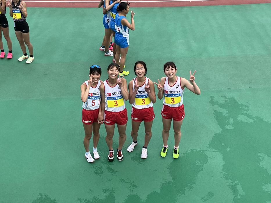 右から　日吉　藤村晶　清水　平野
