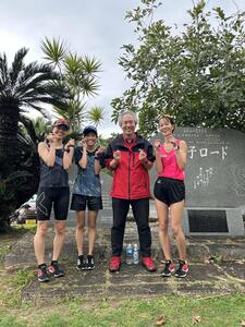 練習後の様子(左から清水・平野・林部長・藤村晶菜）