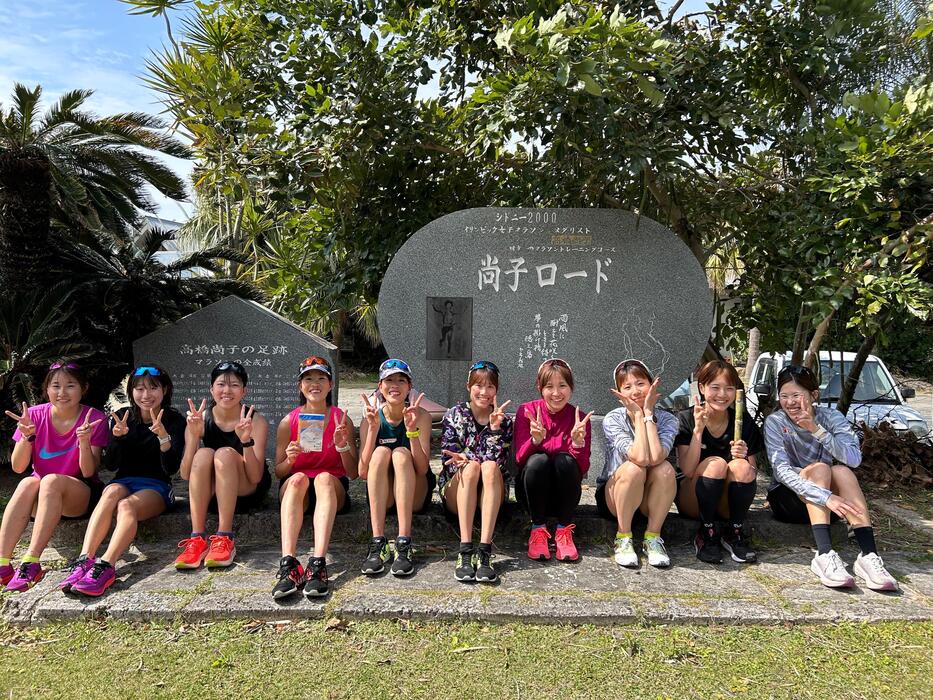 練習後の記念撮影（大学生と一緒に）