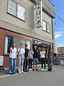 合宿終了時、宿舎の方との記念撮影