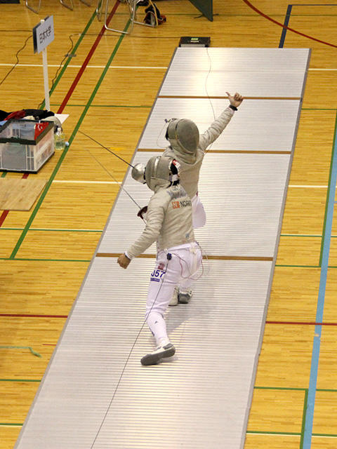 手前 向竹選手